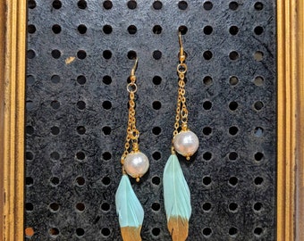 Earrings feathers and beads of cotton