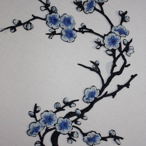 Écusson thermocollant Fleurs de Cerisier bleue ciel