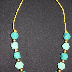 Necklace green and gold wooden necklace image 1