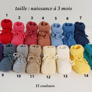 Chaussons bébé tricotés main, laine bébé, taille naissance à 3 mois, blanc, beige, jaune, orange, rose barbie, bleu clair, bleu , violet image 1