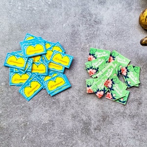 Lot de 50 étiquettes de parfum françaises vintage - Géranium ou pois de senteur