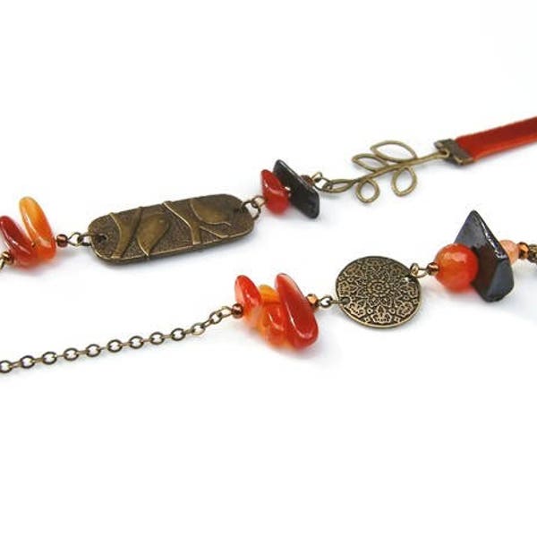 Collier long, agate rouge, orange potiron bronze,sautoir pierre gemme, os, oiseau, feuille, Halloween, original, élégant