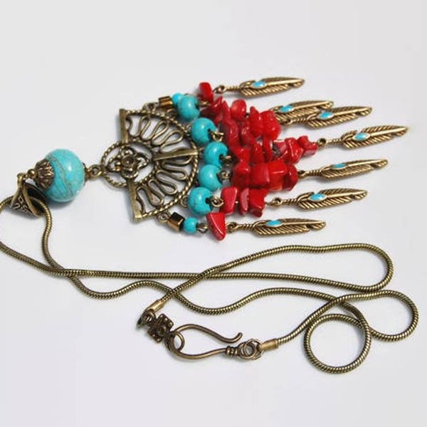 Collier long grand pendentif,  turquoise rouge bronze, corail bambou, howlite, original, bijou été, esprit western, chaîne serpent bronze