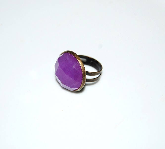 Bague Fantaisie Vintage Pierre Violette Irisée – Taille 53 – Occasion