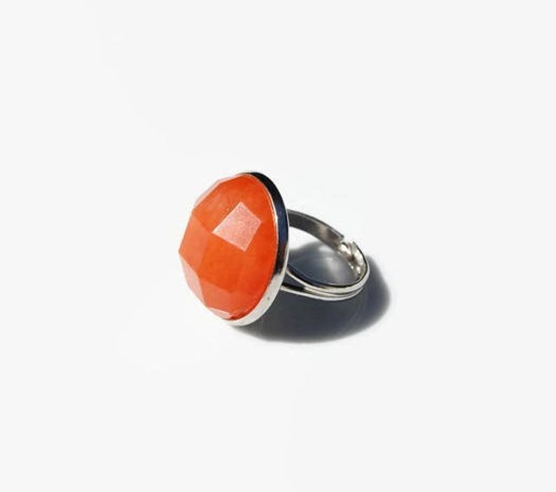 Bague ronde cabochon jade, bague ajustable orange abricot, bague pierre semi précieuse, cabochon pierre gemme, support bronze image 3