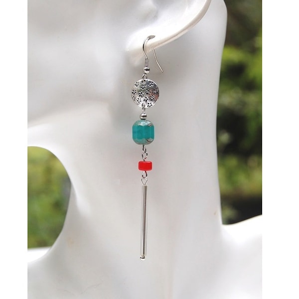 Boucles d'oreilles longues, bleu turquoise rouge argent, boucles d'oreilles été, fines élégantes, corail, verre tchèque