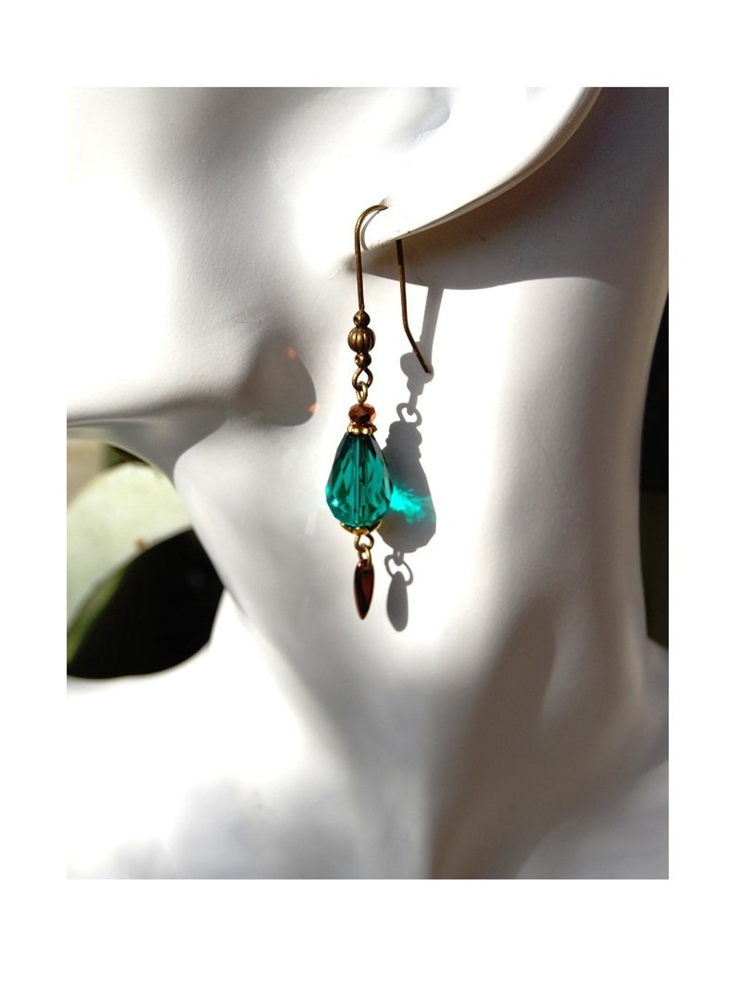 Boucles D'oreilles Goutte Ethnique - Fil Brillant Vert Et Noir