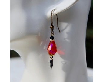 Boucles d'oreilles goutte, rouge noir bronze, goutte facettée, élégantes, lumineuses, crochets hippie, bijou chic, cadeau femme