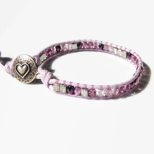 Bracelet wrap 1 tour, violet lilas rose argent, romantique, Boho chic, lumineux, verre tchèque , Miyuki, bouton coeur argent image 3