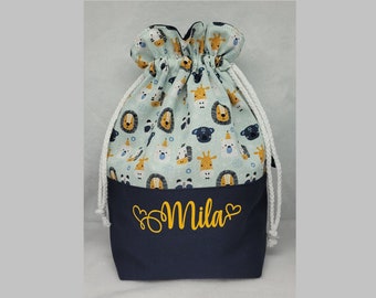 Pochon enfant personnalisable, cadeau de naissance, sac a doudou, sac a goûter LION