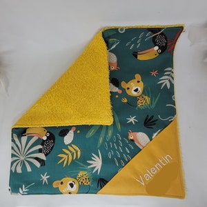 Serviette de table enfant personnalisable broderie Jungle verte