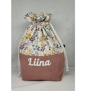 Pochon enfant personnalisable, cadeau de naissance, sac a doudou, sac a goûter ROSE FLEURIE