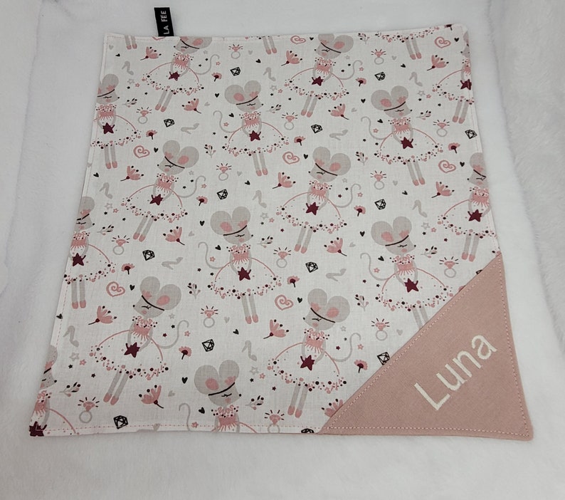 Serviette de table enfant personnalisable broderie Souris