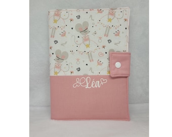 Protège carnet de santé personnalisable avec le prénom + bavoir assorti "Souris"