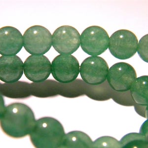 jade natural gemstone - green - 6 mm stone - PG163 20 beads