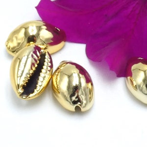 Pierced shell pendant, golden cowrie, 10 galvanized shell, golden metal cowrie, jewel shell, whole shell, cowrie 15 mm - Q247
