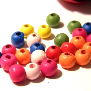 100 Holzperle, 8 mm Perle, lackiertes Holz, Holzperlen, bunt, B220