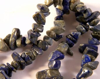 100 żetonów lapis lazuli, kawałków nuggetów od 4 do 10 mm, lapis lazuli, perełki perłowe, kamienie naturalne - lapis lazuli - F31