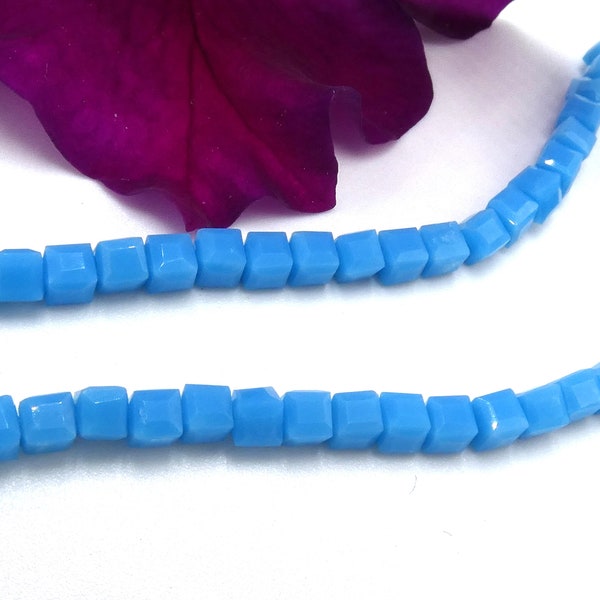 50 blue glass beads, glass bead 3 mm glass-cube bead, 3 x 3, - glass worked like "jade" Q285-1