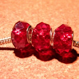 3 Perle charm europäischen - 14 x 10 mm rot facettiertes Glas - D105-4
