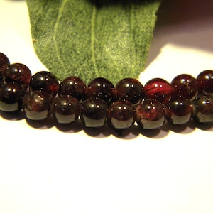 46 garnet beads - garnet bead 4.5 mm - fine stone gem - natural stone bead Q177-5