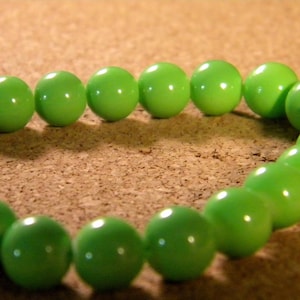 20 beads of 8 mm in jade-green glass - PE201-15