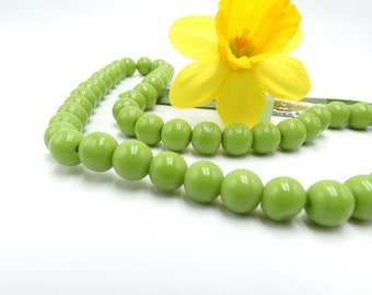 glass beads 8 mm - round glass bead - baked glass bead - 50 Pcs - shiny bakingpaint bead - green - Q120-5