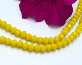 Lot De 300 Perles Anciennes En Verre Taillé Forme Toupie Couleur Jaune Topaze - Fond De Stock