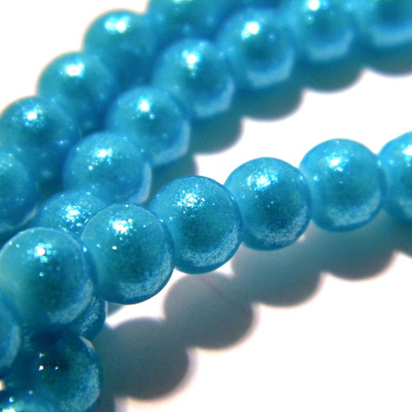 100 perles verre laqué - 6 mm- perle de verre - glass beads - effet pailleté - turquoise vif -G74