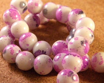 40 perles verre blanc moucheté gris et mauve 10 mm  PE10