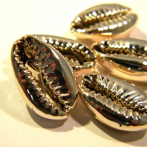 Perforated shell pendant, golden cowrie, 5 galvanized shell, golden metal cowrie, jeweled shell, cowrie shell 20 mm - pink gold Q249-1