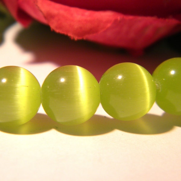 perles en verre vert, perle verre 10 mm- verre oeil de chat- cat eyes- 9 perle de verre oeil de chat- 10 mm- perle vert anis A87-1