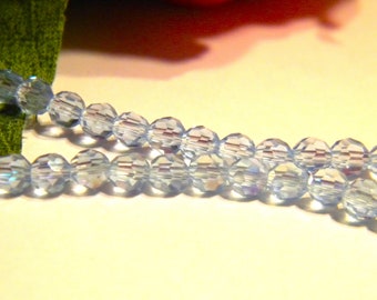 60 perles 4 mm - verre electroplate à facettes- perle verre ronde facettée  - bleu ciel irisé  -couleur plaquée AB - A303-23