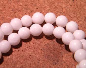 jade natural gemstone - white - 6 mm stone - J5 17 beads