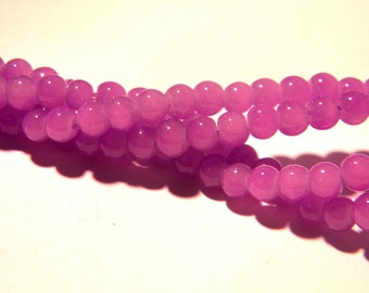 150 perles verre violet , perle verre 4 mm verre- lumineuse- verre travaillé façon "jade" A219