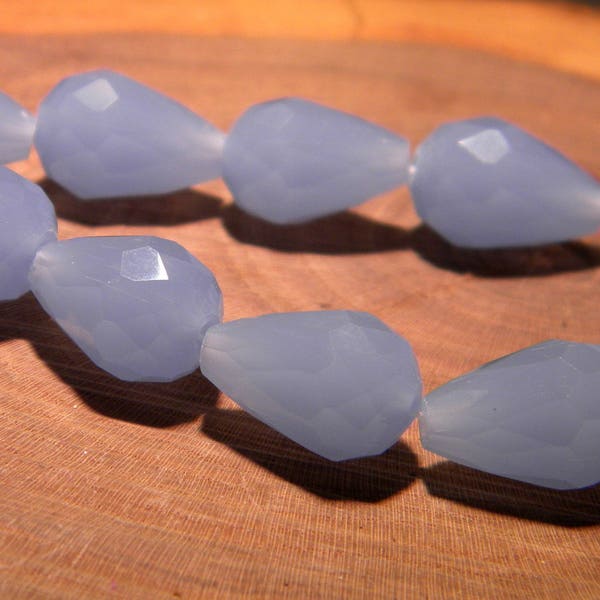 5 perles goutte à facettes en verre- 15 mm- façon  "jade" -bleu glacier-PG120