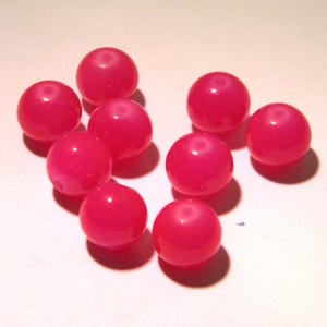 20 &quot;jade&quot; glass beads 10 mm - bright dark fuchsia - 10 mm glass bead - glass bead - K75-3