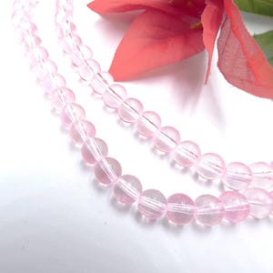 40 perle di vetro 8 mm - perla rosa bicolore, vetro elettrolitico, vetro traslucido, inserto glitter oro, - Q411-5