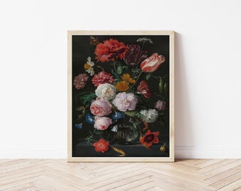 Puede incluir: Una pintura de bodegón con un jarrón lleno de una variedad de flores coloridas, incluyendo claveles rojos, rosas rosadas, tulipanes blancos y nomeolvides azules. Las flores están dispuestas en un jarrón de vidrio sobre un fondo oscuro.