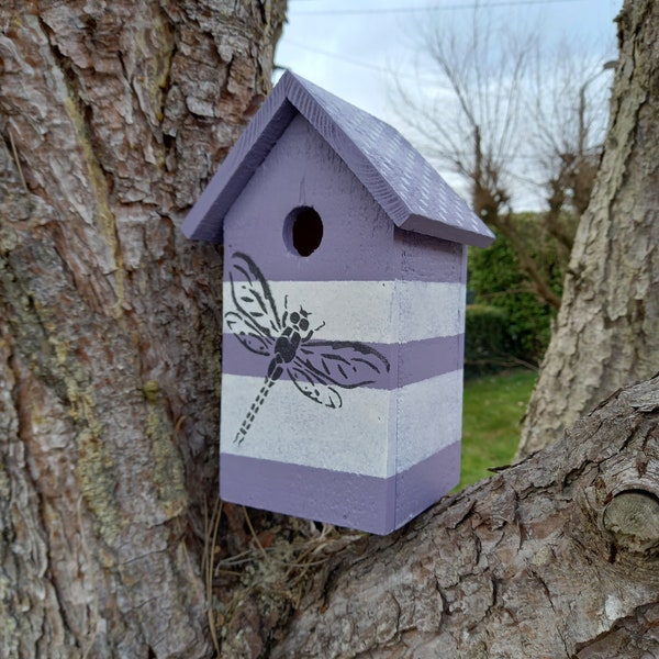 grand nichoir à oiseaux cabane à oiseaux création originale peinte à la main