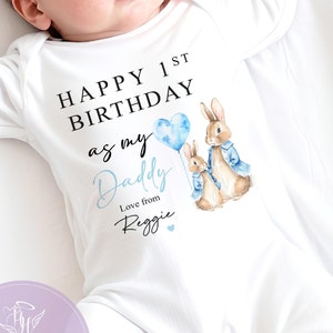 パパ、お誕生日おめでとう、パパとしての1歳の誕生日、新しいパパへの贈り物、お祝いスリープスーツ、パパの小さなウサギの記念品、スリープスーツ ベビーグロー ボディスーツ