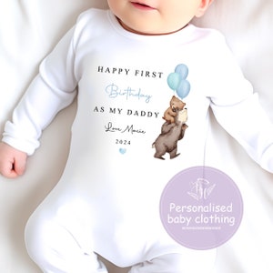 Alles Gute zum 1. Geburtstag als mein Vater - Daddy-Bär-Baby-Outfit mit personalisiertem Namen, niedlicher Strampler, süßer Schlafanzug oder Lätzchen-Geschenk für neuen Vater
