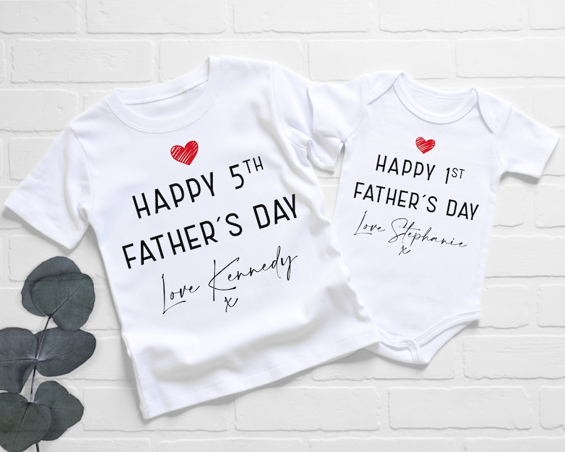 1:a fars dag-t-shirt 2:a fars dag babybody fars dag-present söt present till pappa present till pappa 3:e 4:e 5:e 6:e bild 1