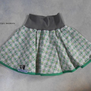 Evolutionary skirt skirt skater skirt skirt that turns pattern flower model girl size 1 year she wears several years in cotton