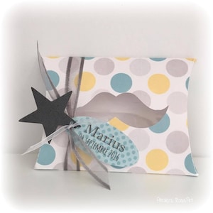 Pochette pour dragées baptême communion - Thème moustache éoile impression pois - étiquette personnalée