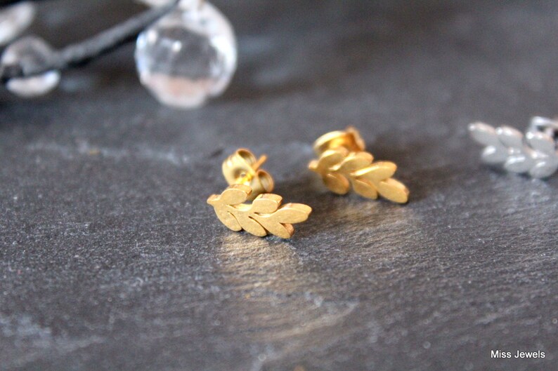 Silver or gold plated stainless steel earrings leaf Stud Earrings leaf earrings minimalistic curls