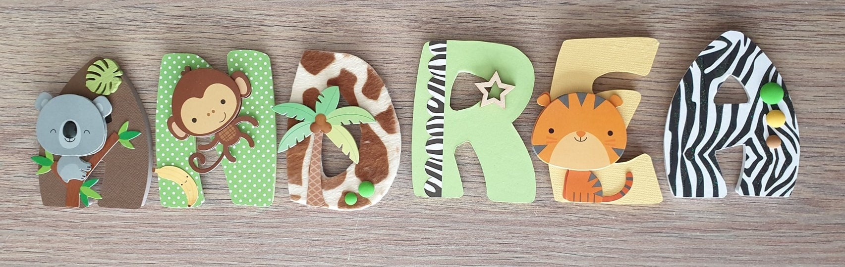 Plaque de Porte Enfants en Bois Personnalisée Savane