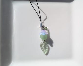 Green leaf flower phone charm
