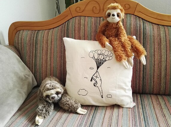 Cojin Con Oso Perezoso Cojin Con Diseno Almohada De Algodon Etsy