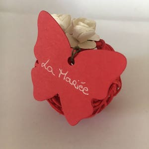 Marque place de mariage fleur et papillon
